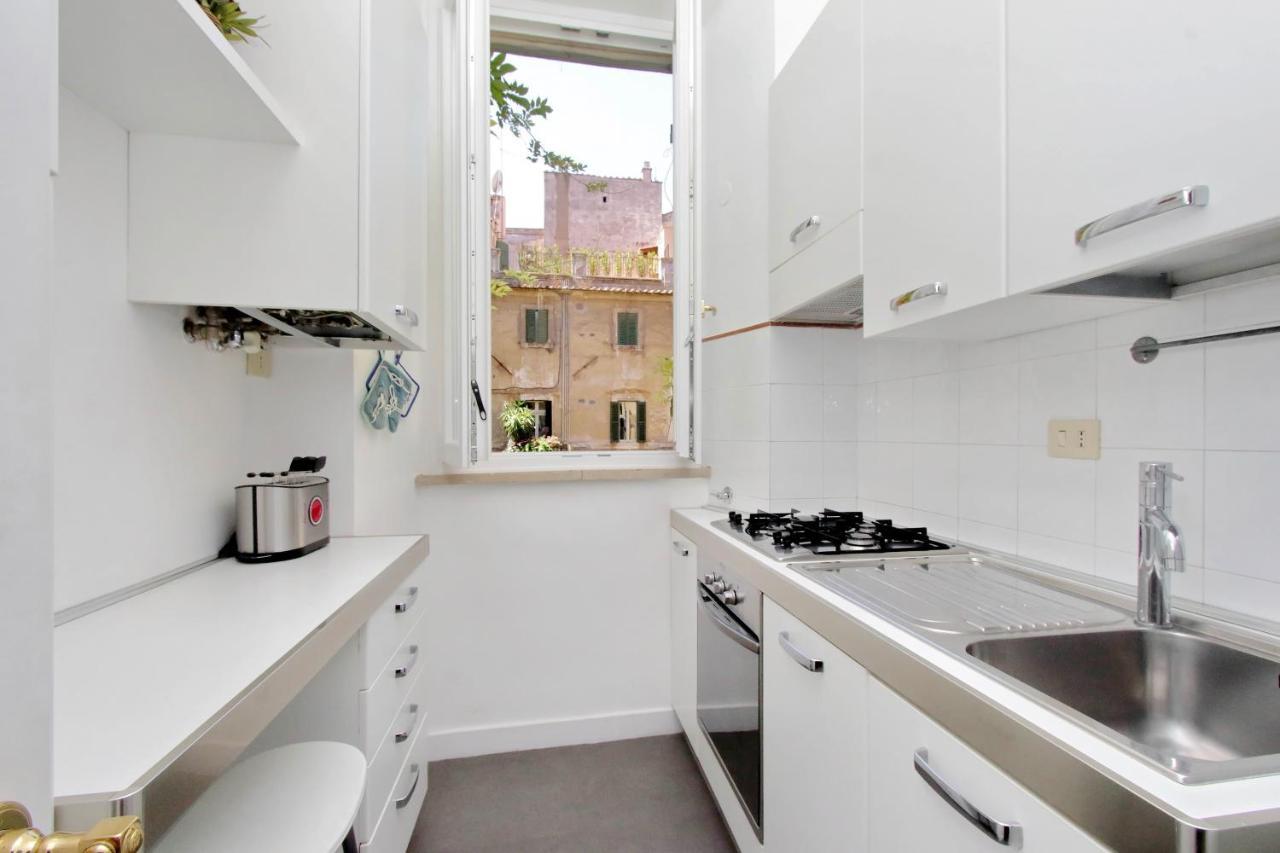 Apartment Croce Rome
